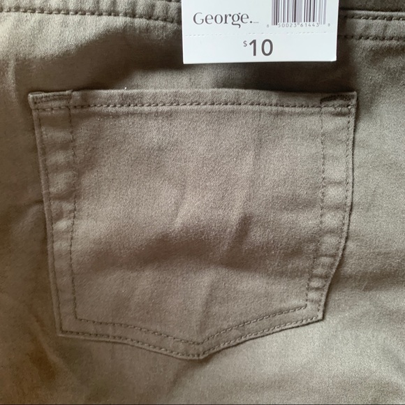 5/$20 Olive Green High Waisted Shorts - Picture 6 of 6